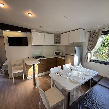 Campeggio Villaggio Sos Flores ตอร์โตลี ภายนอก รูปภาพ