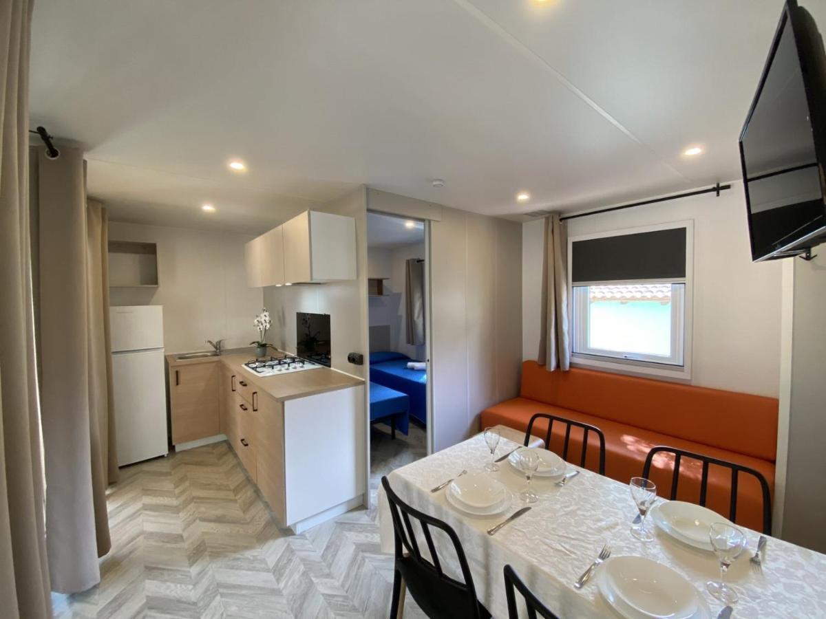 Campeggio Villaggio Sos Flores ตอร์โตลี ภายนอก รูปภาพ