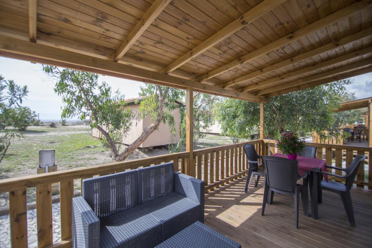 Campeggio Villaggio Sos Flores ตอร์โตลี ภายนอก รูปภาพ
