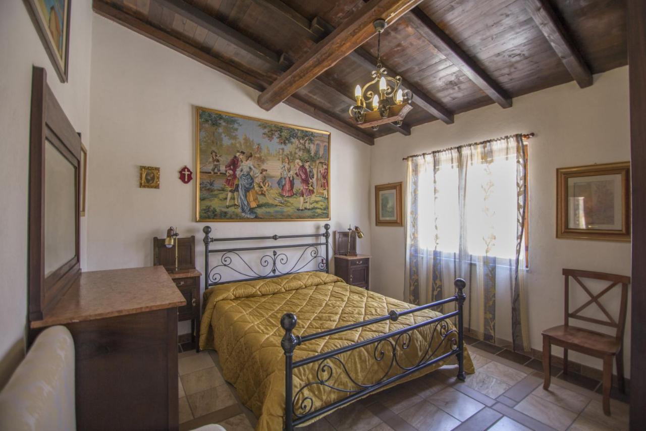 Campeggio Villaggio Sos Flores ตอร์โตลี ภายนอก รูปภาพ