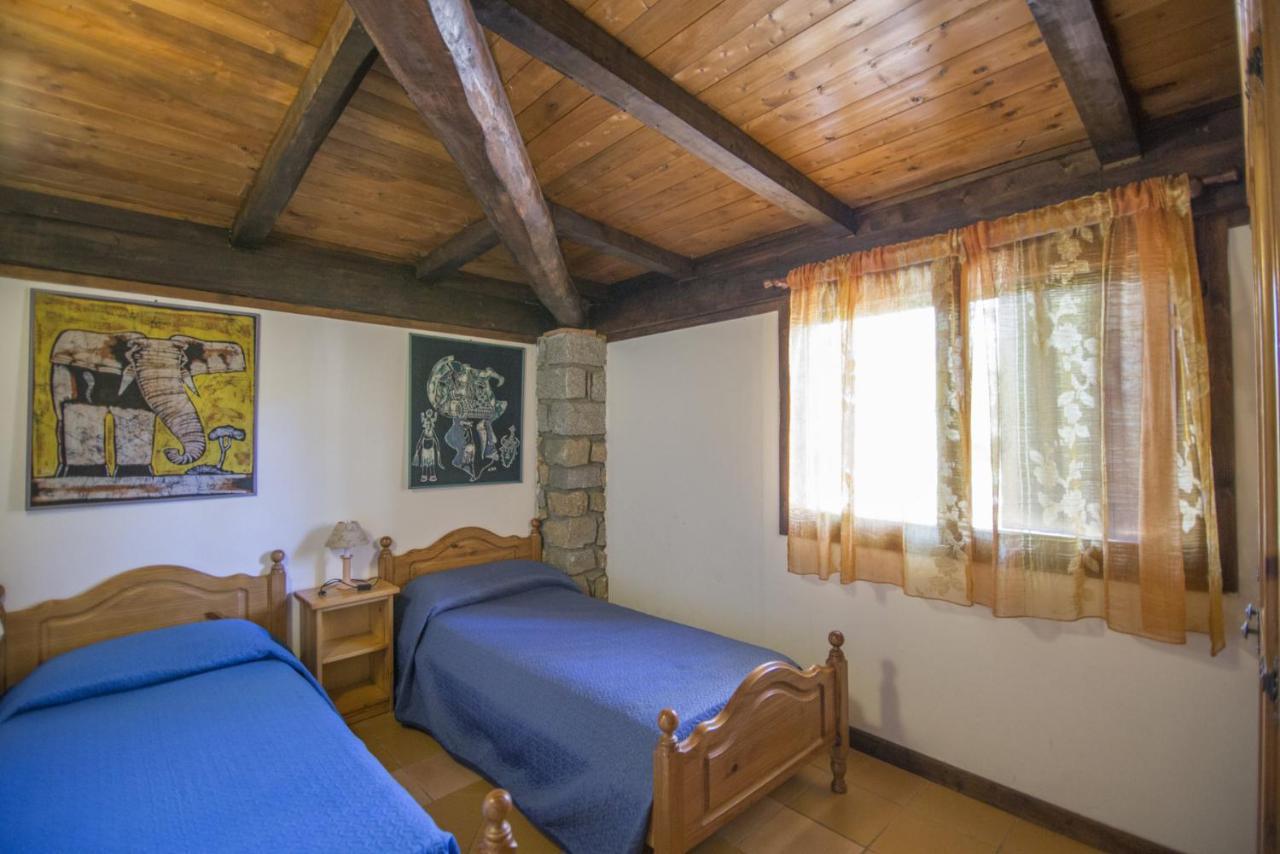 Campeggio Villaggio Sos Flores ตอร์โตลี ภายนอก รูปภาพ